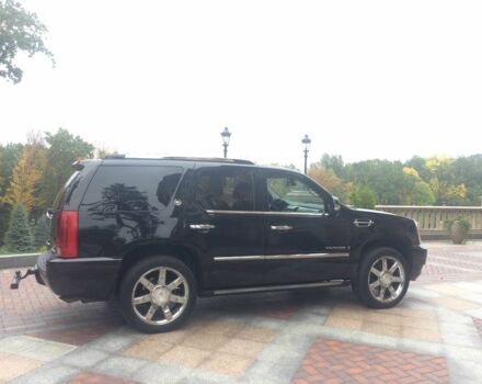 Черный Кадиллак Эскалейд, объемом двигателя 6.2 л и пробегом 180 тыс. км за 12999 $, фото 13 на Automoto.ua