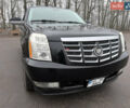 Чорний Каділак Ескалейд, об'ємом двигуна 6.2 л та пробігом 250 тис. км за 14000 $, фото 3 на Automoto.ua