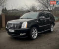 Черный Кадиллак Эскалейд, объемом двигателя 6.2 л и пробегом 180 тыс. км за 9999 $, фото 1 на Automoto.ua