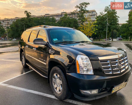 Черный Кадиллак Эскалейд, объемом двигателя 6.2 л и пробегом 180 тыс. км за 46830 $, фото 5 на Automoto.ua