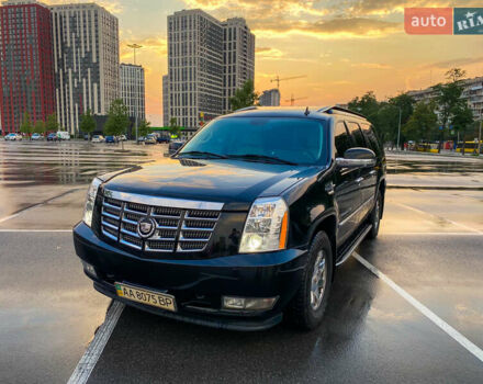 Черный Кадиллак Эскалейд, объемом двигателя 6.2 л и пробегом 180 тыс. км за 46830 $, фото 4 на Automoto.ua