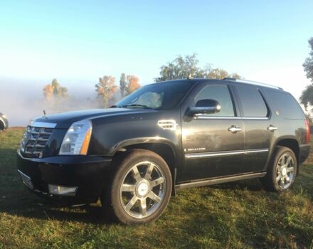 Черный Кадиллак Эскалейд, объемом двигателя 6.2 л и пробегом 180 тыс. км за 12999 $, фото 18 на Automoto.ua