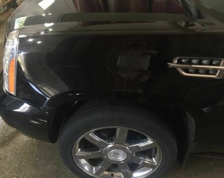 Черный Кадиллак Эскалейд, объемом двигателя 6.2 л и пробегом 180 тыс. км за 12999 $, фото 8 на Automoto.ua