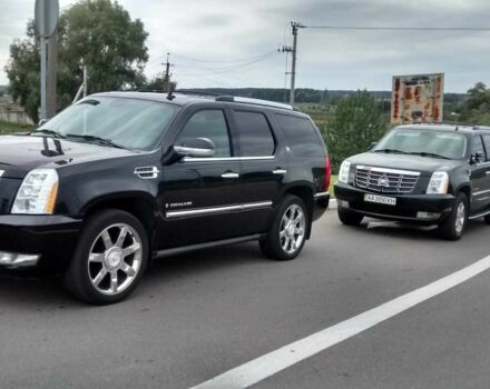 Черный Кадиллак Эскалейд, объемом двигателя 6.2 л и пробегом 180 тыс. км за 12999 $, фото 1 на Automoto.ua