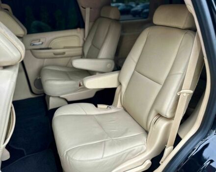 Черный Кадиллак Эскалейд, объемом двигателя 6.2 л и пробегом 201 тыс. км за 18500 $, фото 15 на Automoto.ua