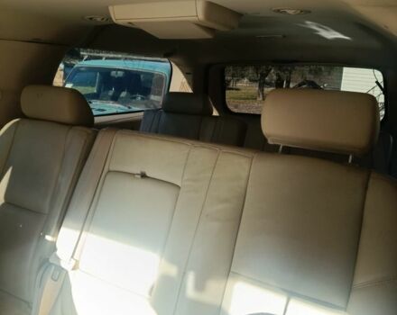 Черный Кадиллак Эскалейд, объемом двигателя 0 л и пробегом 240 тыс. км за 8000 $, фото 5 на Automoto.ua