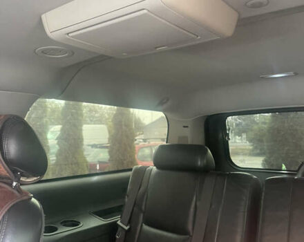 Черный Кадиллак Эскалейд, объемом двигателя 6.2 л и пробегом 270 тыс. км за 17777 $, фото 10 на Automoto.ua