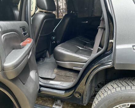 Чорний Каділак Ескалейд, об'ємом двигуна 6.2 л та пробігом 180 тис. км за 12000 $, фото 64 на Automoto.ua