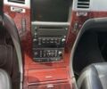 Черный Кадиллак Эскалейд, объемом двигателя 6.2 л и пробегом 307 тыс. км за 11000 $, фото 26 на Automoto.ua