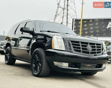 Черный Кадиллак Эскалейд, объемом двигателя 6.16 л и пробегом 255 тыс. км за 14900 $, фото 8 на Automoto.ua