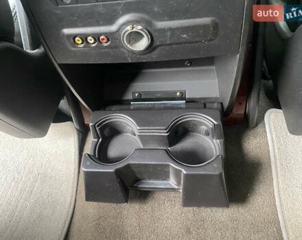 Кадиллак Эскалейд 2008 в Днепре (Днепропетровске) на Automoto.ua Черный Кадиллак Эскалейд, объемом двигателя 6 л и пробегом 154 тыс. км за 20000 $, фото 25 на Automoto.ua