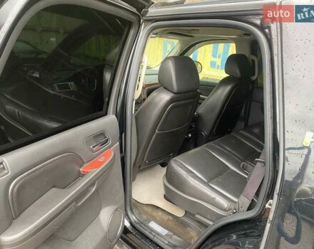 Кадиллак Эскалейд 2008 в Днепре (Днепропетровске) на Automoto.ua Черный Кадиллак Эскалейд, объемом двигателя 6 л и пробегом 154 тыс. км за 20000 $, фото 26 на Automoto.ua