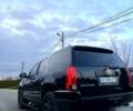 Чорний Каділак Ескалейд, об'ємом двигуна 6.2 л та пробігом 156 тис. км за 15000 $, фото 5 на Automoto.ua
