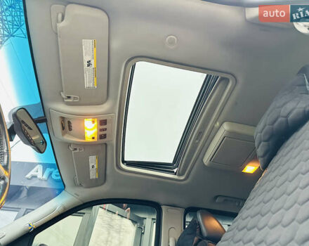 Черный Кадиллак Эскалейд, объемом двигателя 6.16 л и пробегом 255 тыс. км за 14900 $, фото 34 на Automoto.ua