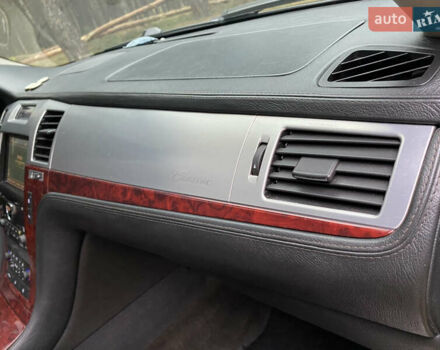 Чорний Каділак Ескалейд, об'ємом двигуна 6.2 л та пробігом 180 тис. км за 12000 $, фото 61 на Automoto.ua