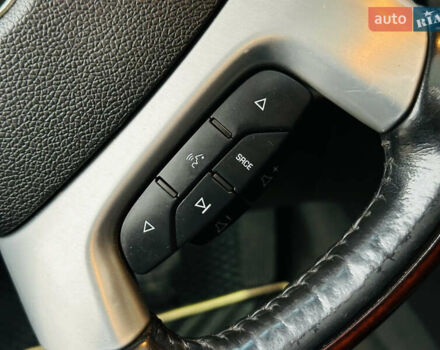 Черный Кадиллак Эскалейд, объемом двигателя 6.16 л и пробегом 255 тыс. км за 14900 $, фото 28 на Automoto.ua