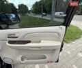 Черный Кадиллак Эскалейд, объемом двигателя 6.2 л и пробегом 170 тыс. км за 23900 $, фото 97 на Automoto.ua
