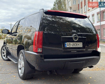 Кадиллак Эскалейд 2008 в Виннице на Automoto.ua Черный Кадиллак Эскалейд, объемом двигателя 6.2 л и пробегом 250 тыс. км за 15950 $, фото 14 на Automoto.ua