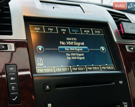 Черный Кадиллак Эскалейд, объемом двигателя 6.16 л и пробегом 255 тыс. км за 14900 $, фото 29 на Automoto.ua