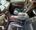 Чорний Каділак Ескалейд, об'ємом двигуна 6.2 л та пробігом 143 тис. км за 21800 $, фото 12 на Automoto.ua