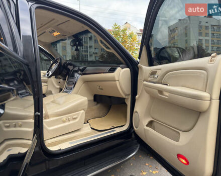 Кадиллак Эскалейд 2008 в Виннице на Automoto.ua Черный Кадиллак Эскалейд, объемом двигателя 6.2 л и пробегом 250 тыс. км за 15950 $, фото 19 на Automoto.ua