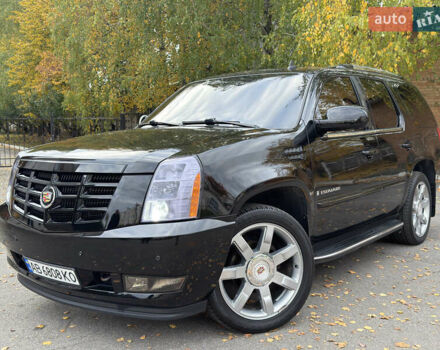 Кадиллак Эскалейд 2008 в Виннице на Automoto.ua Черный Кадиллак Эскалейд, объемом двигателя 6.2 л и пробегом 250 тыс. км за 15950 $, фото 1 на Automoto.ua