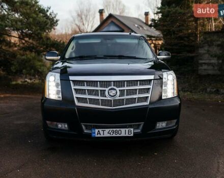 Чорний Каділак Ескалейд, об'ємом двигуна 6.16 л та пробігом 250 тис. км за 26999 $, фото 5 на Automoto.ua