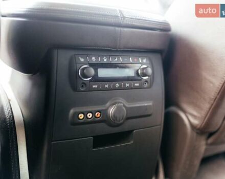 Чорний Каділак Ескалейд, об'ємом двигуна 6.16 л та пробігом 250 тис. км за 26999 $, фото 17 на Automoto.ua