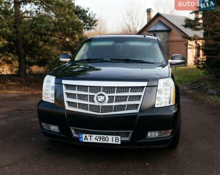 Чорний Каділак Ескалейд, об'ємом двигуна 6.16 л та пробігом 250 тис. км за 26999 $, фото 4 на Automoto.ua