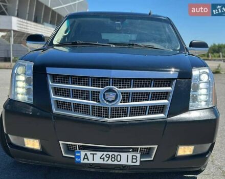 Черный Кадиллак Эскалейд, объемом двигателя 6.16 л и пробегом 150 тыс. км за 26999 $, фото 7 на Automoto.ua