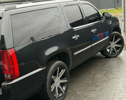 Черный Кадиллак Эскалейд, объемом двигателя 6.18 л и пробегом 231 тыс. км за 29500 $, фото 15 на Automoto.ua