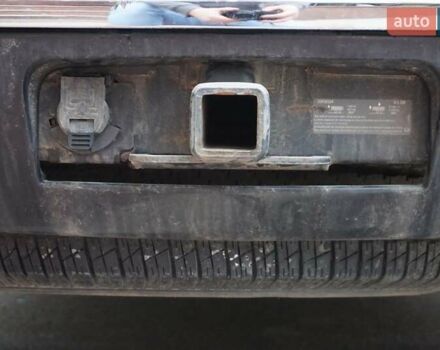 Черный Кадиллак Эскалейд, объемом двигателя 6.16 л и пробегом 221 тыс. км за 25000 $, фото 4 на Automoto.ua