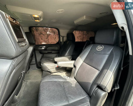 Кадиллак Эскалейд 2013 в Львове на Automoto.ua Черный Кадиллак Эскалейд, объемом двигателя 6.18 л и пробегом 300 тыс. км за 19500 $, фото 14 на Automoto.ua