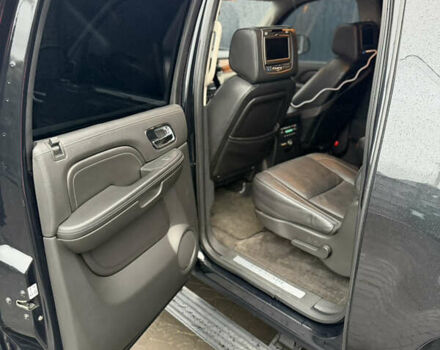 Черный Кадиллак Эскалейд, объемом двигателя 6.18 л и пробегом 231 тыс. км за 29500 $, фото 64 на Automoto.ua