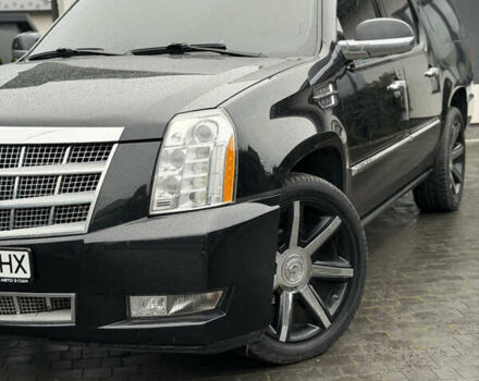 Черный Кадиллак Эскалейд, объемом двигателя 6.18 л и пробегом 231 тыс. км за 29500 $, фото 20 на Automoto.ua