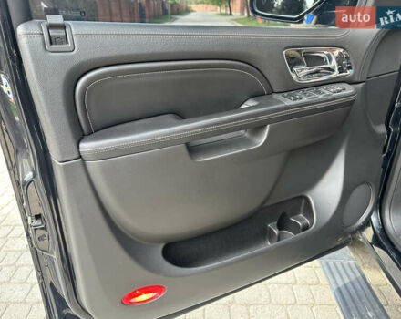 Кадиллак Эскалейд 2013 в Львове на Automoto.ua Черный Кадиллак Эскалейд, объемом двигателя 6.18 л и пробегом 300 тыс. км за 19500 $, фото 10 на Automoto.ua