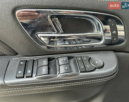 Кадиллак Эскалейд 2013 в Львове на Automoto.ua Черный Кадиллак Эскалейд, объемом двигателя 6.18 л и пробегом 300 тыс. км за 19500 $, фото 13 на Automoto.ua