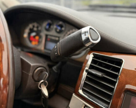 Черный Кадиллак Эскалейд, объемом двигателя 6.18 л и пробегом 231 тыс. км за 29500 $, фото 52 на Automoto.ua