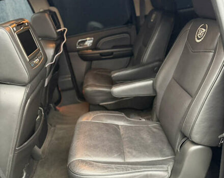 Черный Кадиллак Эскалейд, объемом двигателя 6.18 л и пробегом 231 тыс. км за 29500 $, фото 65 на Automoto.ua