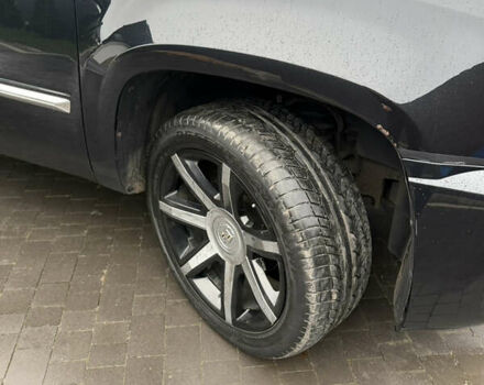 Черный Кадиллак Эскалейд, объемом двигателя 6.18 л и пробегом 231 тыс. км за 29500 $, фото 21 на Automoto.ua