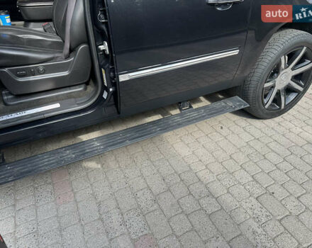 Кадиллак Эскалейд 2013 в Львове на Automoto.ua Черный Кадиллак Эскалейд, объемом двигателя 6.18 л и пробегом 300 тыс. км за 19500 $, фото 9 на Automoto.ua