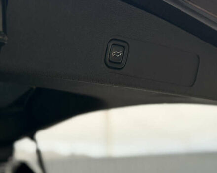 Черный Кадиллак Эскалейд, объемом двигателя 6.18 л и пробегом 231 тыс. км за 29500 $, фото 35 на Automoto.ua