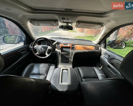 Кадиллак Эскалейд 2013 в Львове на Automoto.ua Черный Кадиллак Эскалейд, объемом двигателя 6.18 л и пробегом 300 тыс. км за 19500 $, фото 26 на Automoto.ua
