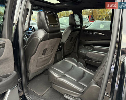 Кадиллак Эскалейд 2015 в Киеве на Automoto.ua Черный Кадиллак Эскалейд, объемом двигателя 6.16 л и пробегом 82 тыс. км за 64999 $, фото 22 на Automoto.ua