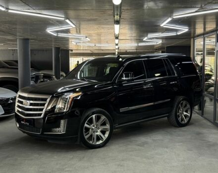 Черный Кадиллак Эскалейд, объемом двигателя 0 л и пробегом 183 тыс. км за 35500 $, фото 4 на Automoto.ua