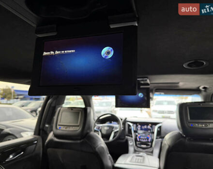 Кадиллак Эскалейд 2015 в Киеве на Automoto.ua Черный Кадиллак Эскалейд, объемом двигателя 6.16 л и пробегом 82 тыс. км за 64999 $, фото 48 на Automoto.ua