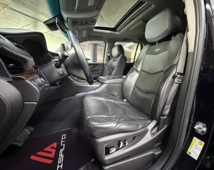 Черный Кадиллак Эскалейд, объемом двигателя 0 л и пробегом 183 тыс. км за 35500 $, фото 16 на Automoto.ua