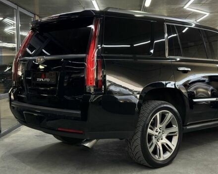 Черный Кадиллак Эскалейд, объемом двигателя 0 л и пробегом 183 тыс. км за 35500 $, фото 11 на Automoto.ua