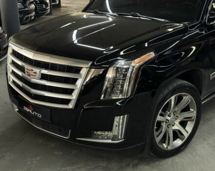 Черный Кадиллак Эскалейд, объемом двигателя 0 л и пробегом 183 тыс. км за 35500 $, фото 5 на Automoto.ua
