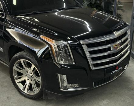 Черный Кадиллак Эскалейд, объемом двигателя 0 л и пробегом 183 тыс. км за 35500 $, фото 1 на Automoto.ua